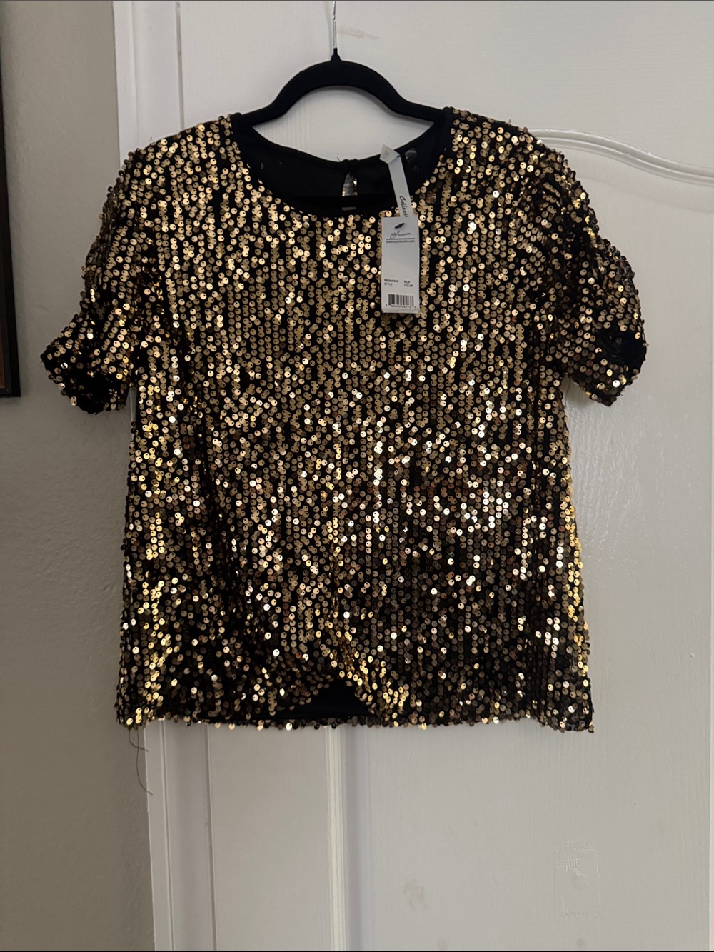 NY Collection Gold Sequin Short Sleeve Top